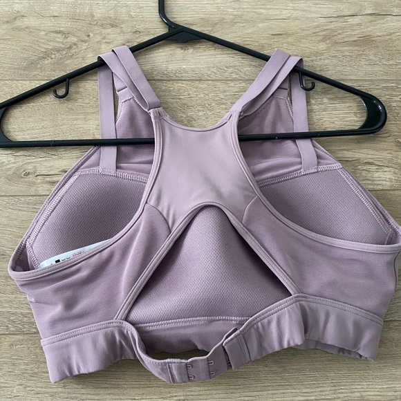 Gymshark high neck sports bra - Picture 2 of 2